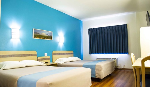 Standard Suite, 2 Queen Beds, Non Smoking