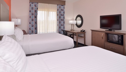 Standard Room, 2 Queen Beds, Mobility Accessible (Accessible Tub)