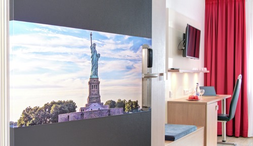 Double Room, 1 King Bed