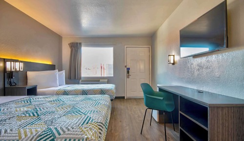Deluxe Room, 2 Double Beds, Non Smoking, Refrigerator & Microwave