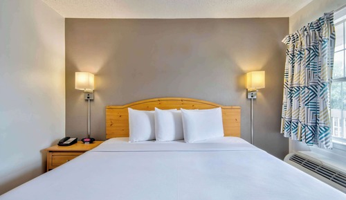 Deluxe Suite, 1 King Bed, Non Smoking
