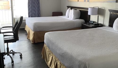 Room, 2 Queen Beds, Non Smoking