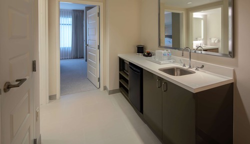 Suite, 2 Queen Beds, Patio