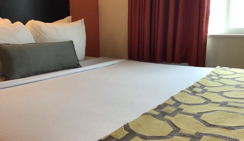 Deluxe Room, 1 Queen Bed, Non Smoking