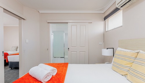 Executive Family Spa Suite	