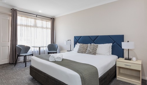 Executive Suite, 1 King Bed, Ground Floor, Free Wi-Fi & Parking
