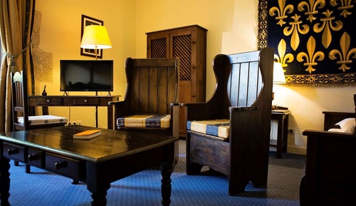 Deluxe Room, 1 King Bed, Non Smoking (Canopy Bed)