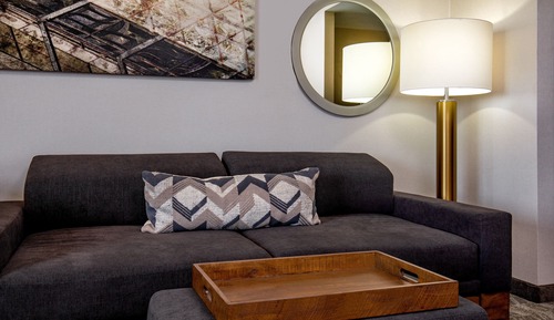 Studio Suite, 1 King Bed with Sofa bed (Mobility/Hearing Accessible, Tub)