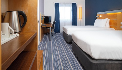 Standard Room, 2 Twin Beds (with Free Hot Breakfast)