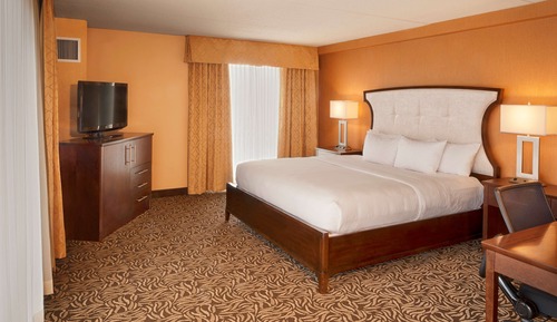Junior Suite, 1 King Bed, Non Smoking, Balcony
