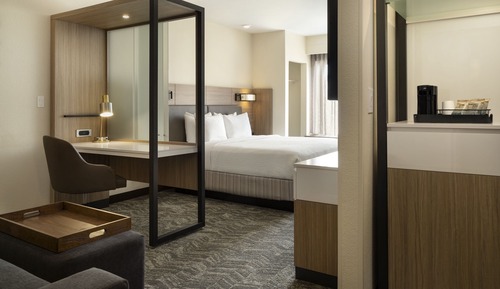King Suite, 1 King Bed and Double Trundle Bed, Non Smoking