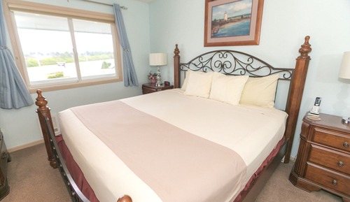 Premium Room, 1 King Bed with Sofa bed, Kitchen, Ocean View (Premium One Bedroom Unit-Room 305-Pet)