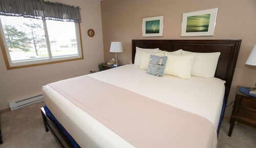 Signature Room, 1 King Bed with Sofa bed, Kitchen, Pool View (1 Bedroom Unit- Room 208-Pet Friendly)