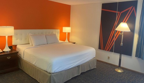 Standard Room, 1 King Bed