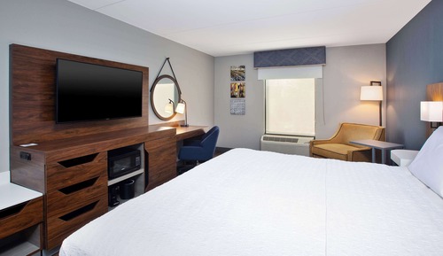 One king bed ns