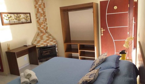 Classic Triple Room, Fireplace