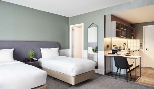 Studio, 1 King Bed, Kitchen