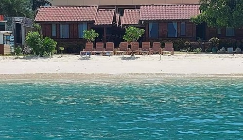 Beachfront Bungalow 