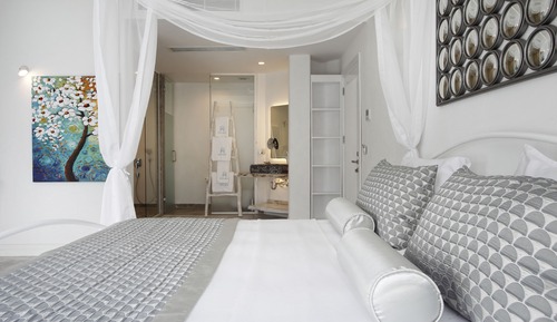 Deluxe Room, Partial Sea View
