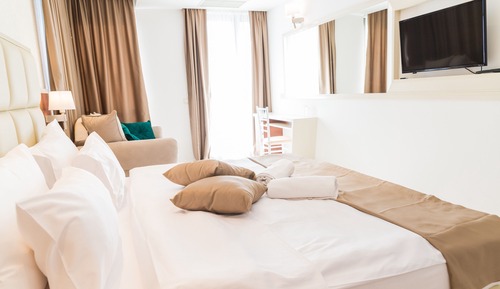 Family Room, 1 King Bed, Mountainside