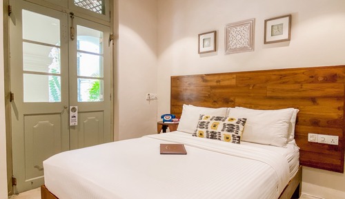 Standard Double Room, 1 Queen Bed, Courtyard Area