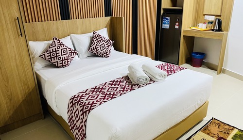 Deluxe Queen Room