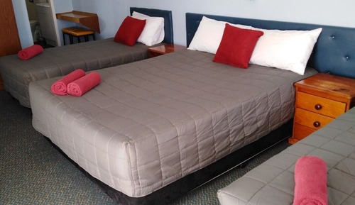 Deluxe Family Room