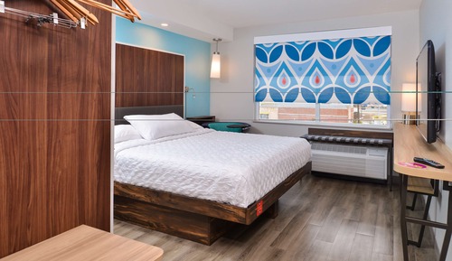Room, 1 King Bed, Accessible (Hearing)