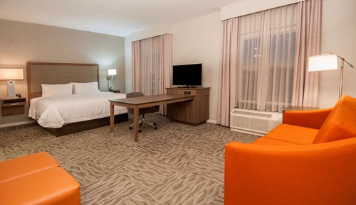 Studio, 1 King Bed with Sofa bed, Refrigerator & Microwave (Wet bar)