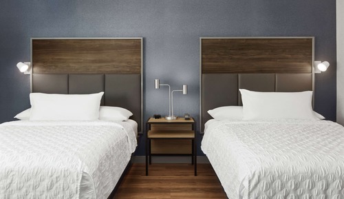 Room, 2 Queen Beds, Accessible, Bathtub (Hearing)