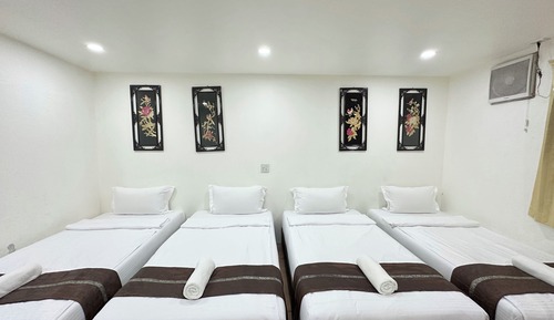 Deluxe Quadruple Room