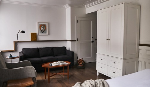 Studio, 1 King Bed, Mobility Accessible (10)