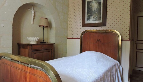 Single Room (Charme)