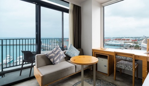 Corner View Twin (Harbor View) 