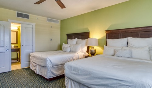 Condo, 2 Bedrooms (One King and Two Queens)