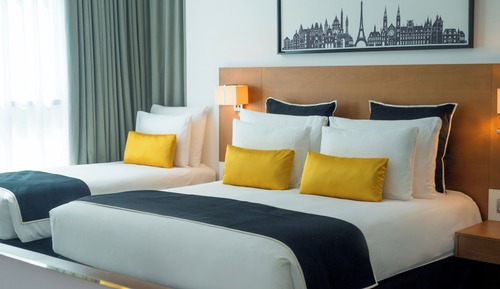 TRYPLE Room