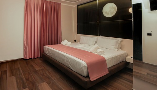 Superior Room with Turkish bath, Basement