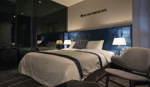Deluxe King Room