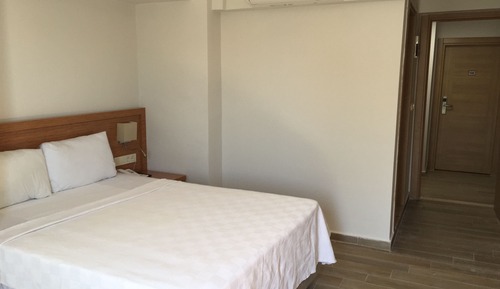 Standard Single Room, Non Smoking, City View
