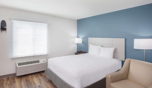 Standard Room, 1 King Bed, Non Smoking