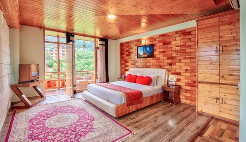 Maharaja Suite
