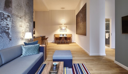 Studio, 1 King Bed with Sofa bed
