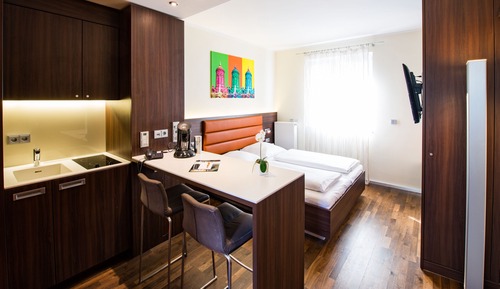 Studio, 1 King Bed