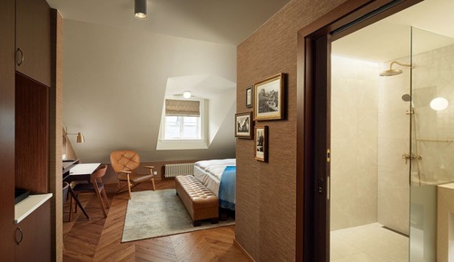 King Classic Room