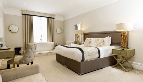 Deluxe Suite, 1 King Bed