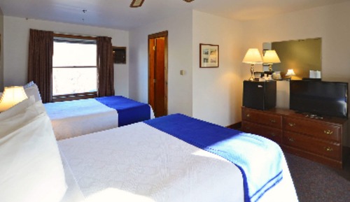 Double Room, 2 Queen Beds, Refrigerator, Mezzanine