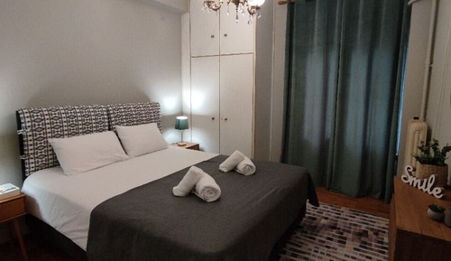 Design Apartment (Separate Apartment  50m from the hotel)
