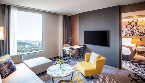 Deluxe Suite, 1 King Bed