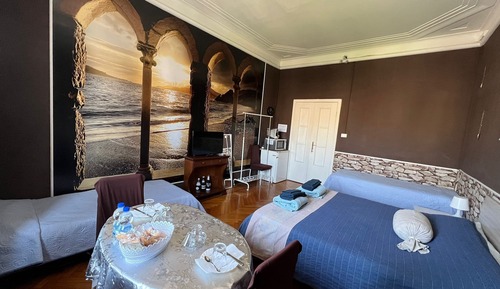 Classic Double or Twin Room, 1 Bedroom, Shared Bathroom, Tower (External)