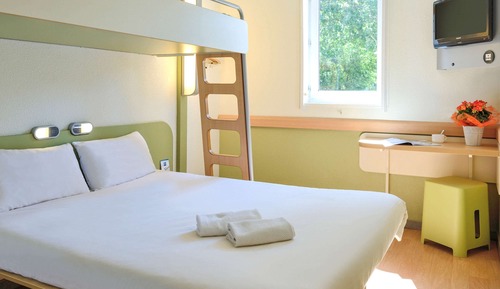 Triple Room, Multiple Beds